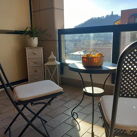 Appartamento Bilocale Con Terrazzo E Box Auto Su Richiesta Côme Esterno foto
