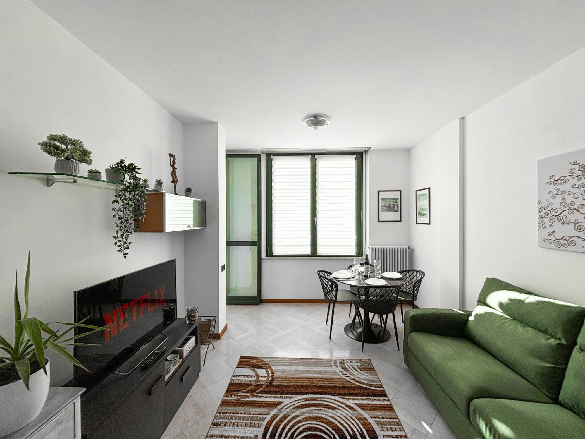 Appartamento Bilocale Con Terrazzo E Box Auto Su Richiesta Côme Esterno foto